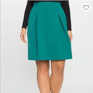 NWOT Eloquii Kelly Green Skirt in Size 22